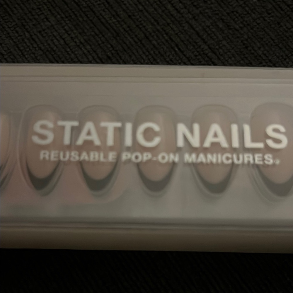 Static Nails Reusable Pop-On Manicures